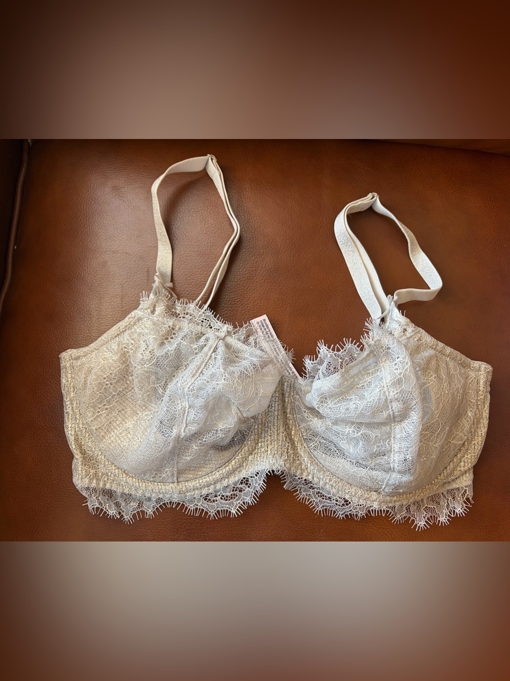 Victoria's Secret Ivory Lace Underwire Bra